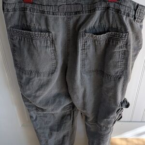 Old Navy Charcoal Cargo Pants for Women